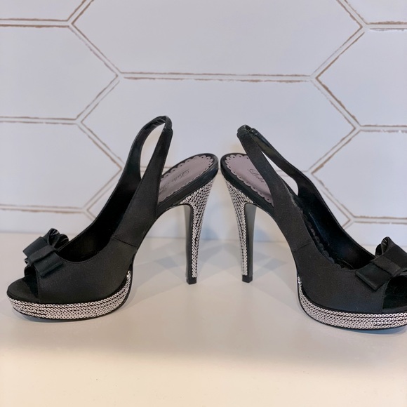 Lulu Townsend Heels - Picture 1 of 6
